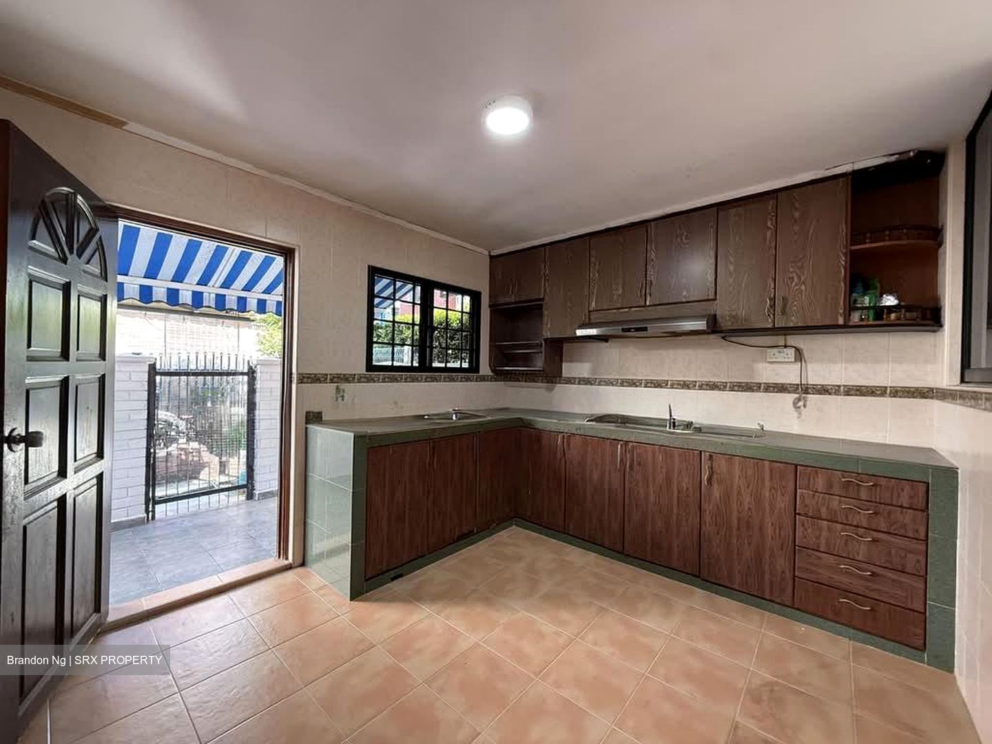Lorong Stangee (D15), Terrace #563602361
